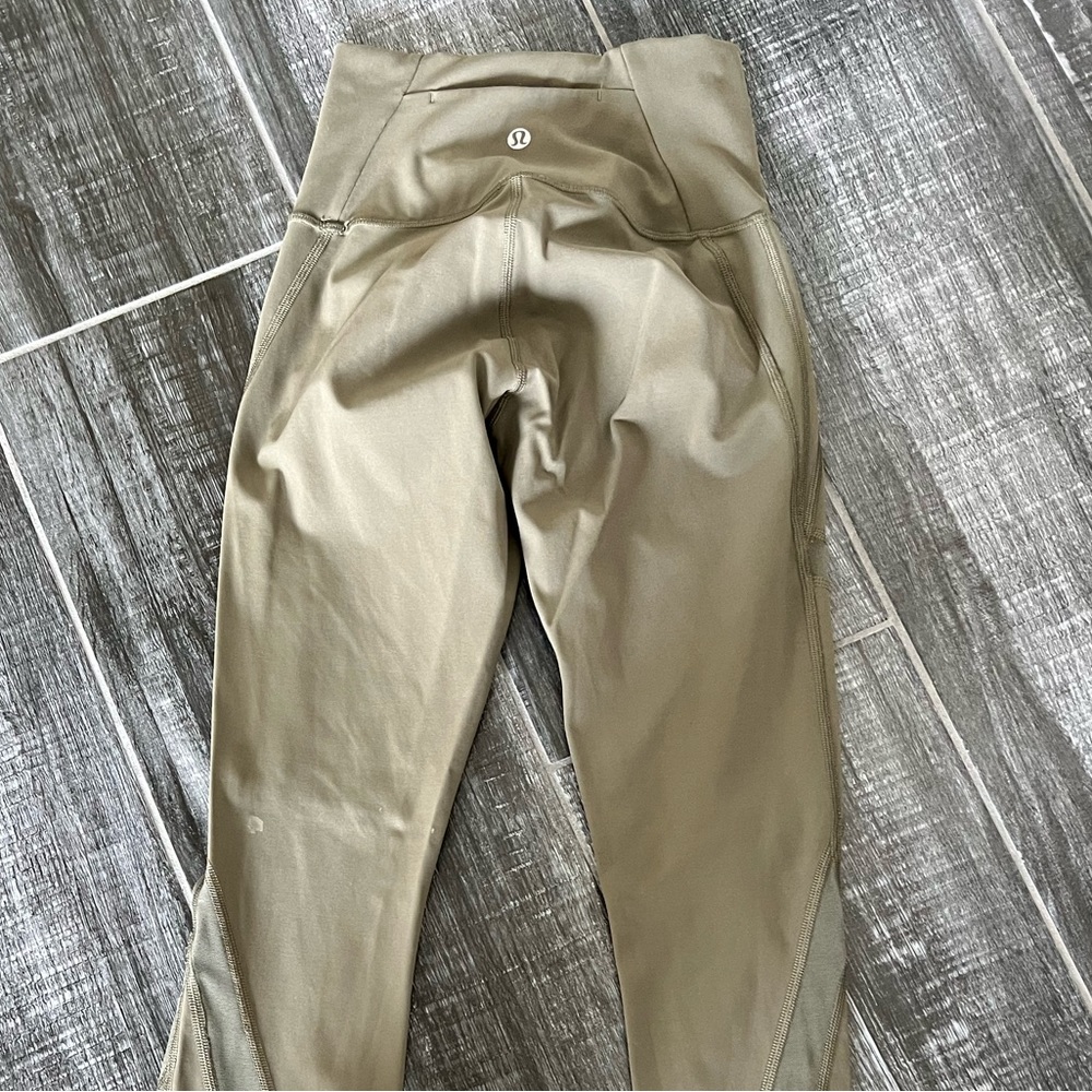 Lululemon mesh panel Wunder Under size 2